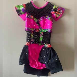 Kelle dance costume.  Large child